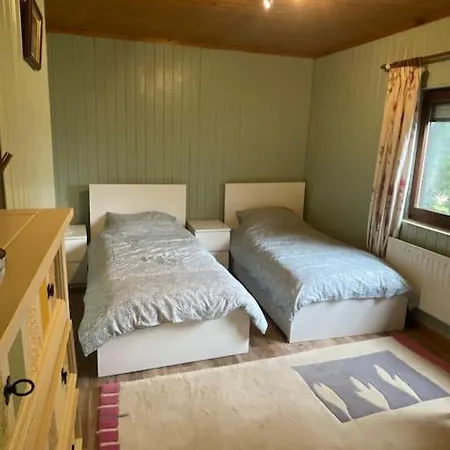 Lakeside - Familiy, Golfing & Fishing