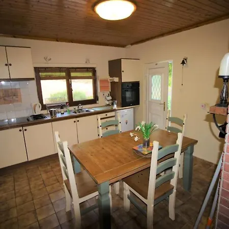 Lakeside - Familiy, Golfing & Fishing Holiday home *