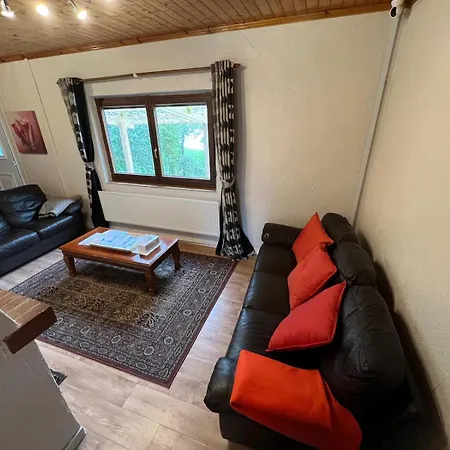 Lakeside - Familiy, Golfing & Fishing * Milltown (Cavan)